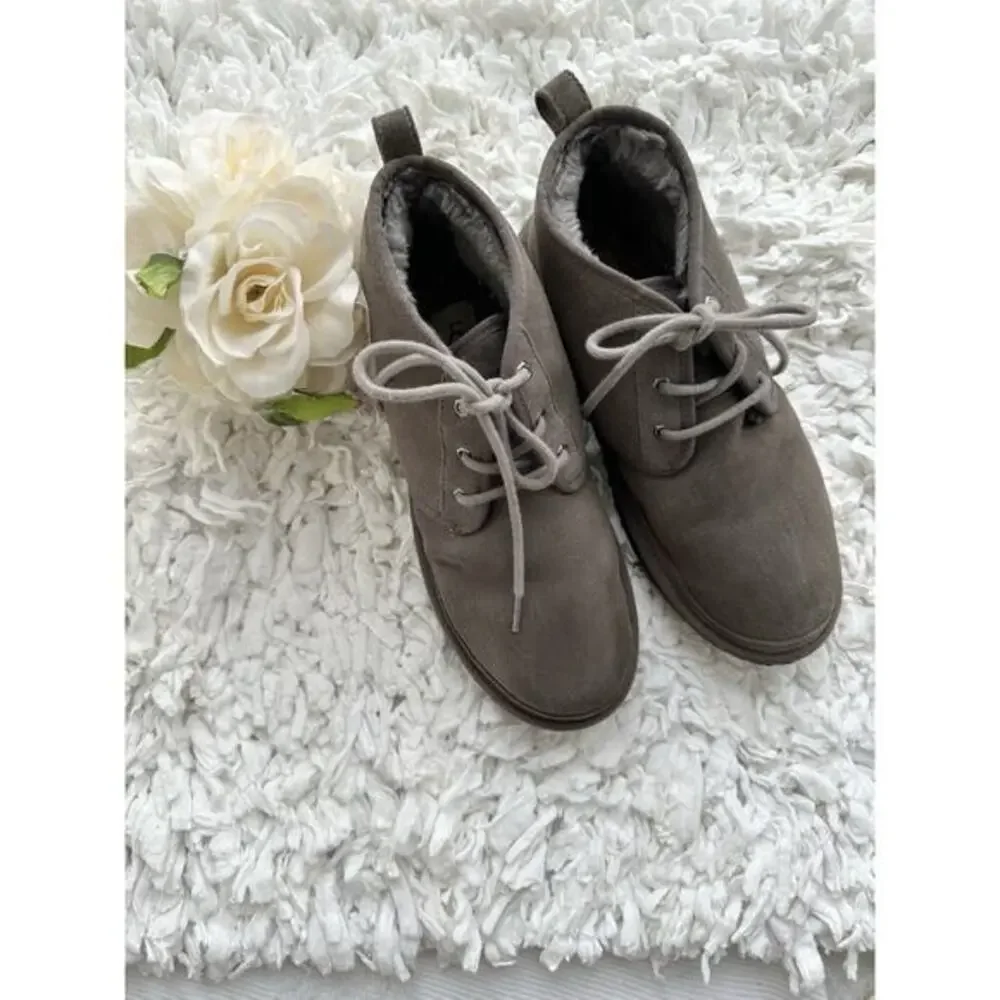 UGG Boots Neumen Chukka Mens 11 Charcoal Grey Lace Up Casual Ankle Top SN 3236